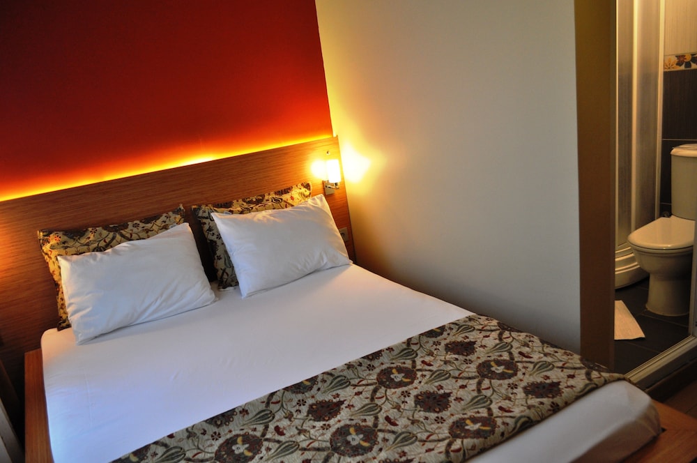 Antique Hostel 18/50