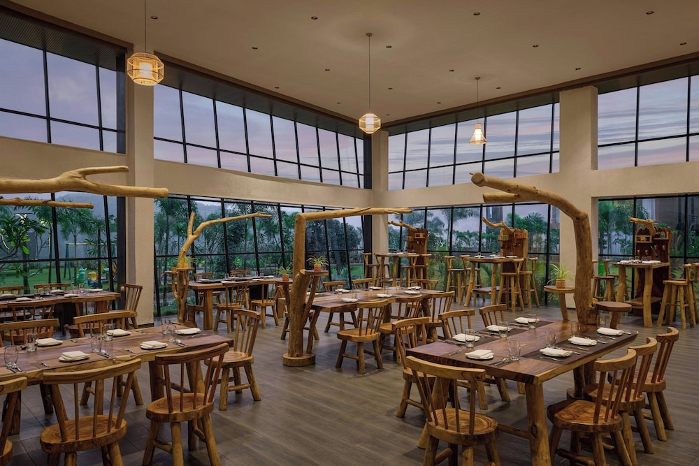 The Fern Heaven on The Hills, Hatgad-Saputara 38/60