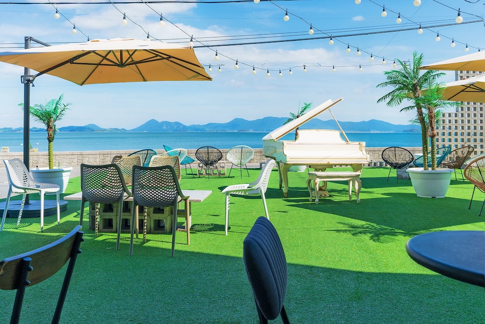 Gold Beach Resort 25/37