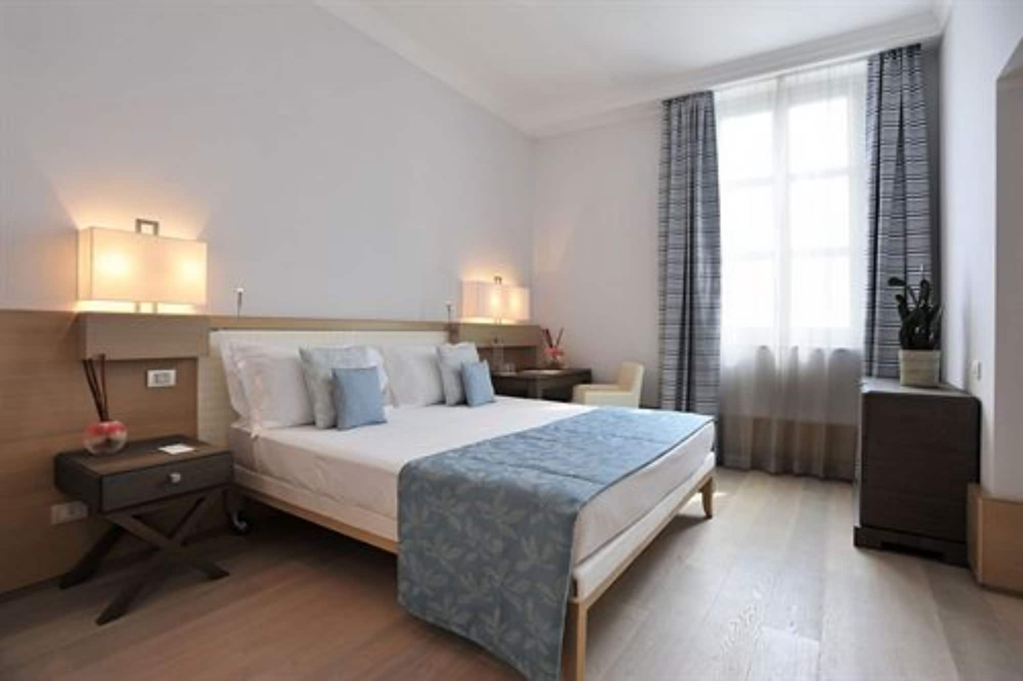 غرفة سوبيريور بسريرين منفصلين بإطلالة على البحر، Grand Hotel Alassio Beach & SPA Resort 4/9