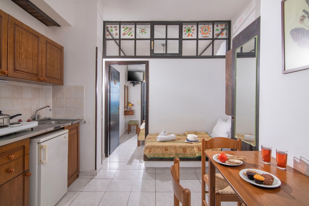 Iliostasi Beach Apartments 45/46