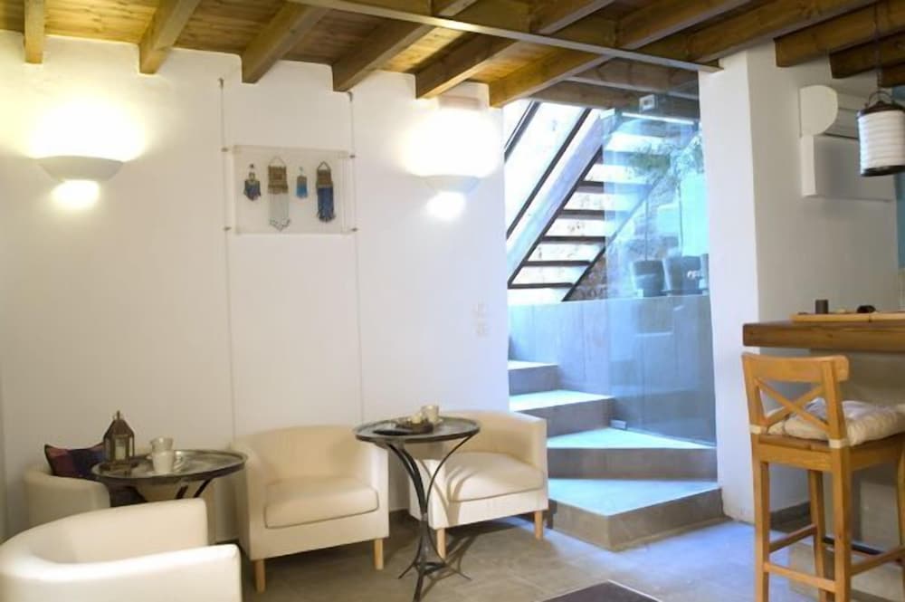 Domus Studios 27/43