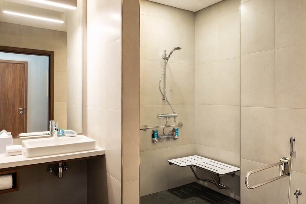 Aloft Me'aisam Dubai 10/26
