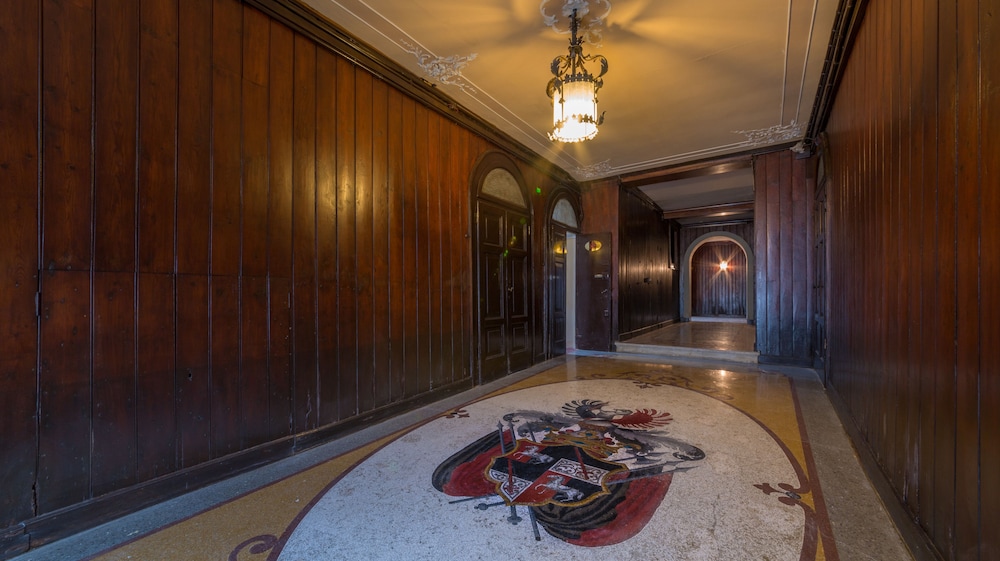 Friendly Venice Suites 4/48