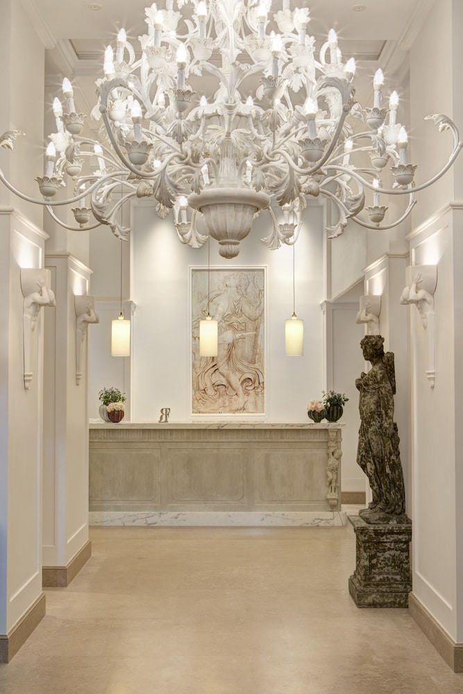 Lobby at Rocco Forte Hotel Savoy Florence, FLORENCE