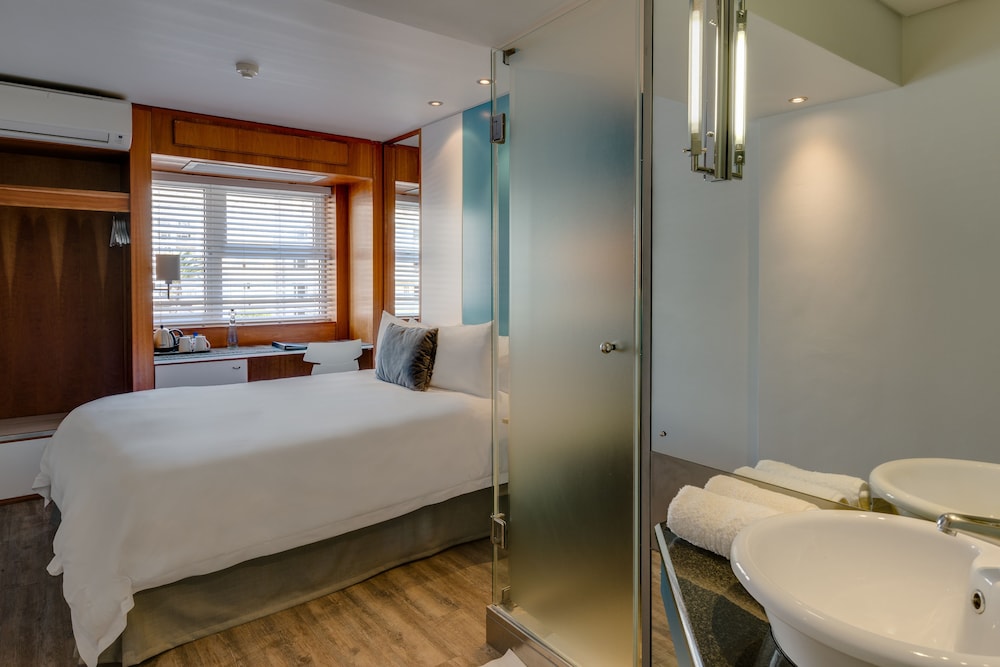 Protea Hotel by Marriott Cape Town Sea Point 8/38