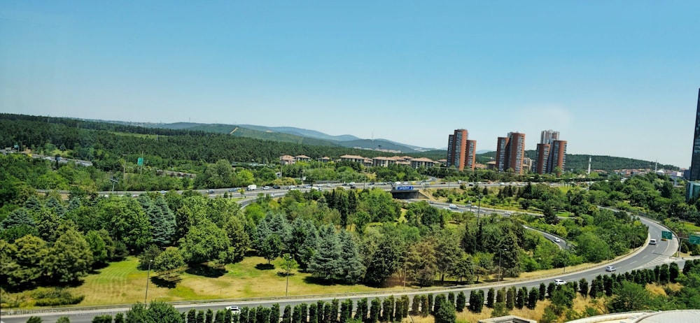 Mercure Hotels Istanbul Umraniye 59/64