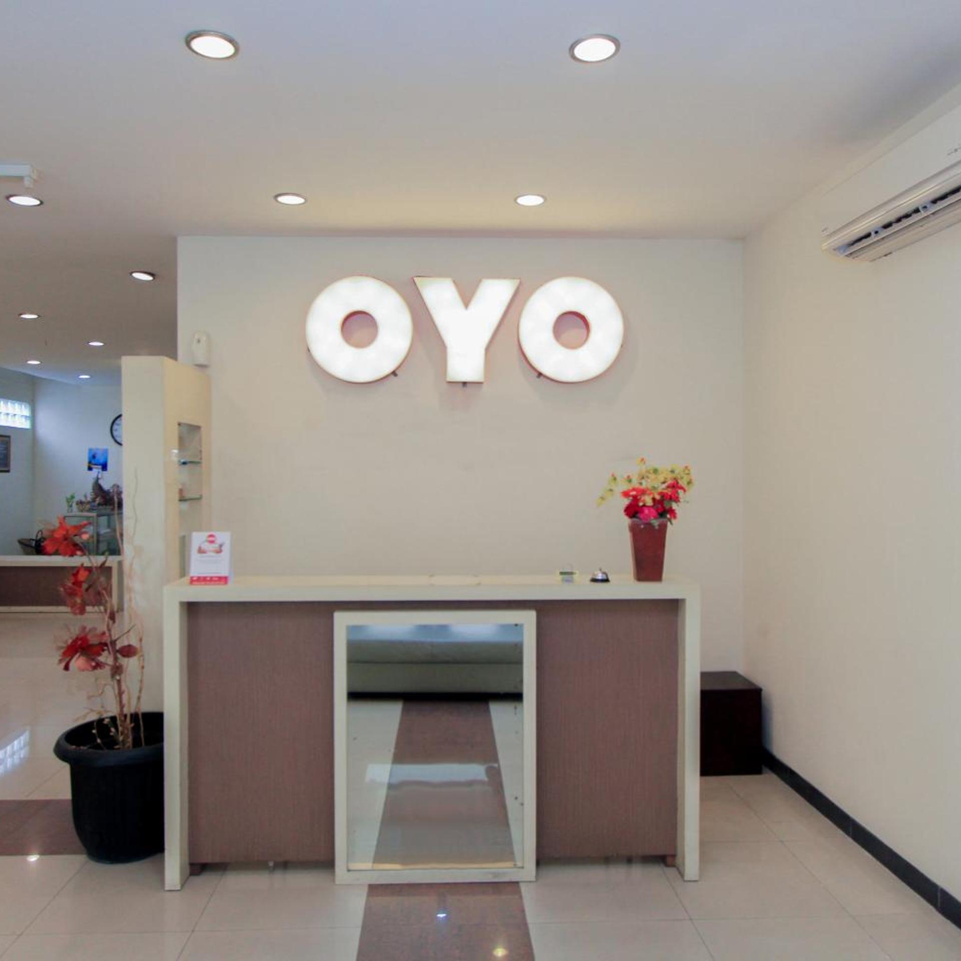 Hotel O Genteng Near Genteng Market Formerly Uno Hotel 10/43