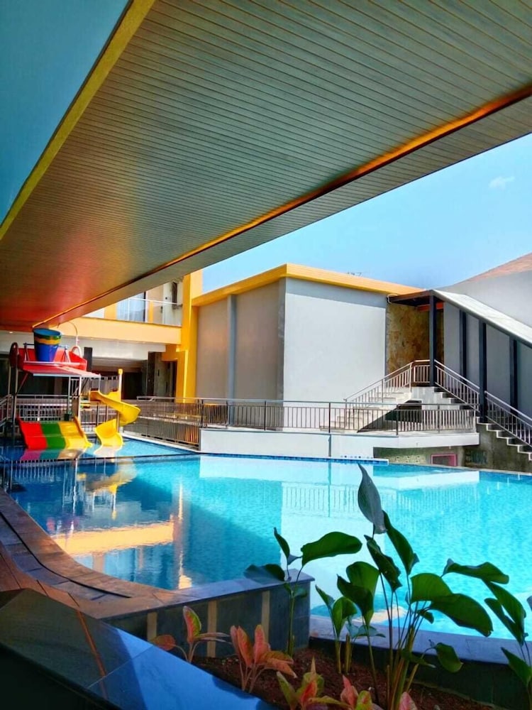 Grand Cahaya Hotel Pangandaran 9/17