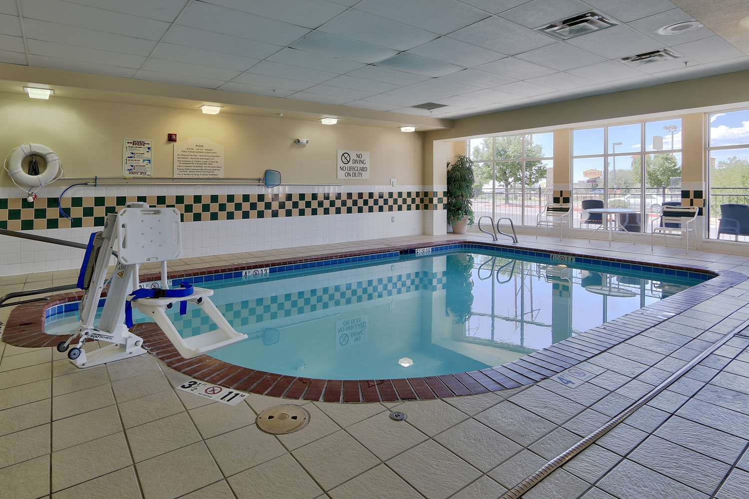 swimming pool spa