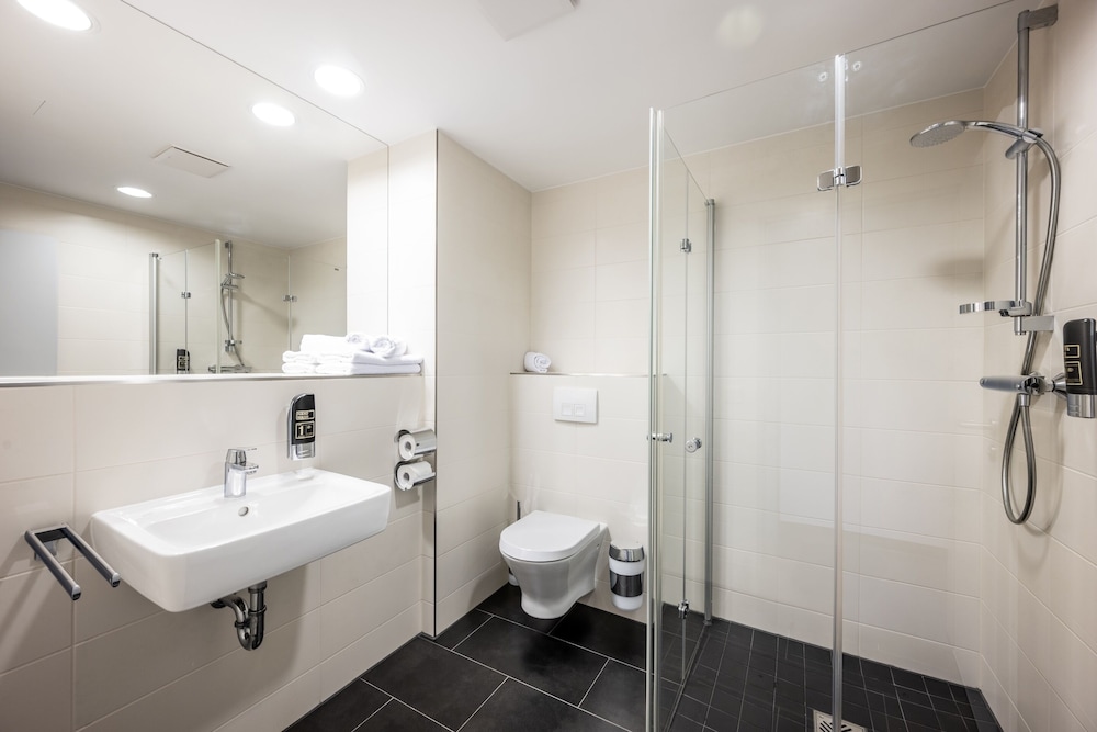 SERWAYS HOTEL BRUCHSAL WEST 54/54