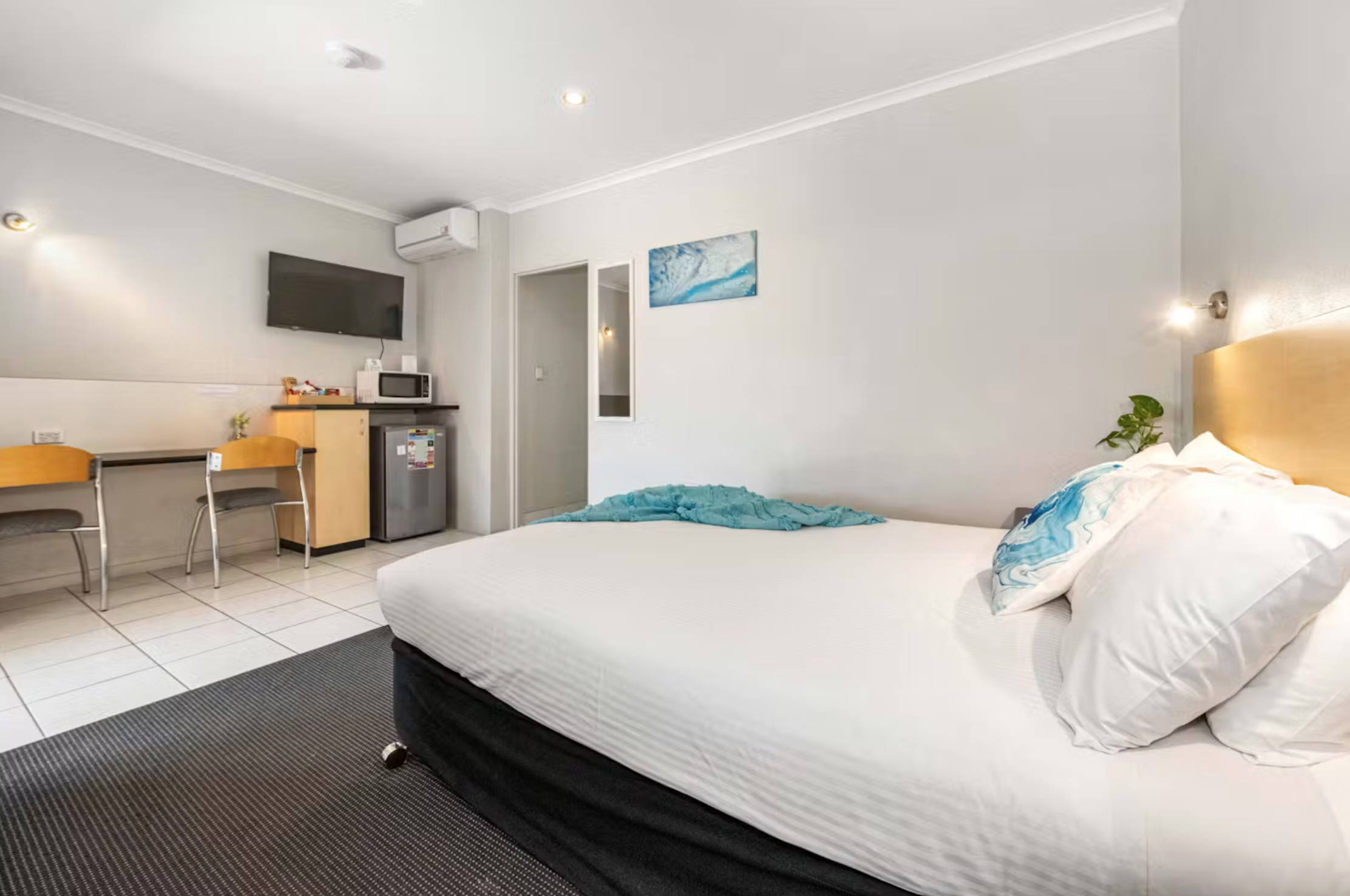 2 BEDROOMS, FAMILY