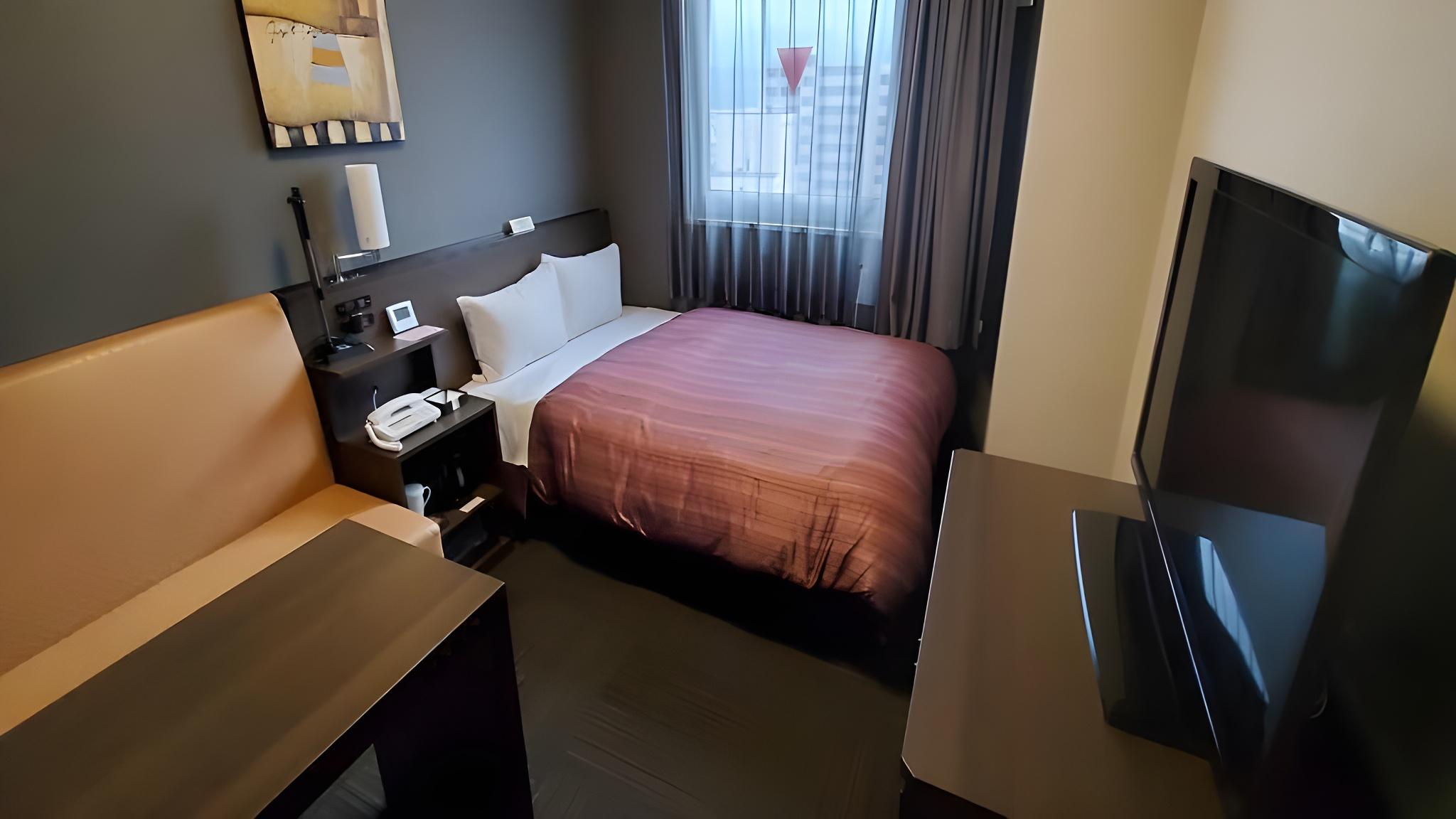 Semi Room, Comfort, Semi Double Bed, High Floor, Smoking