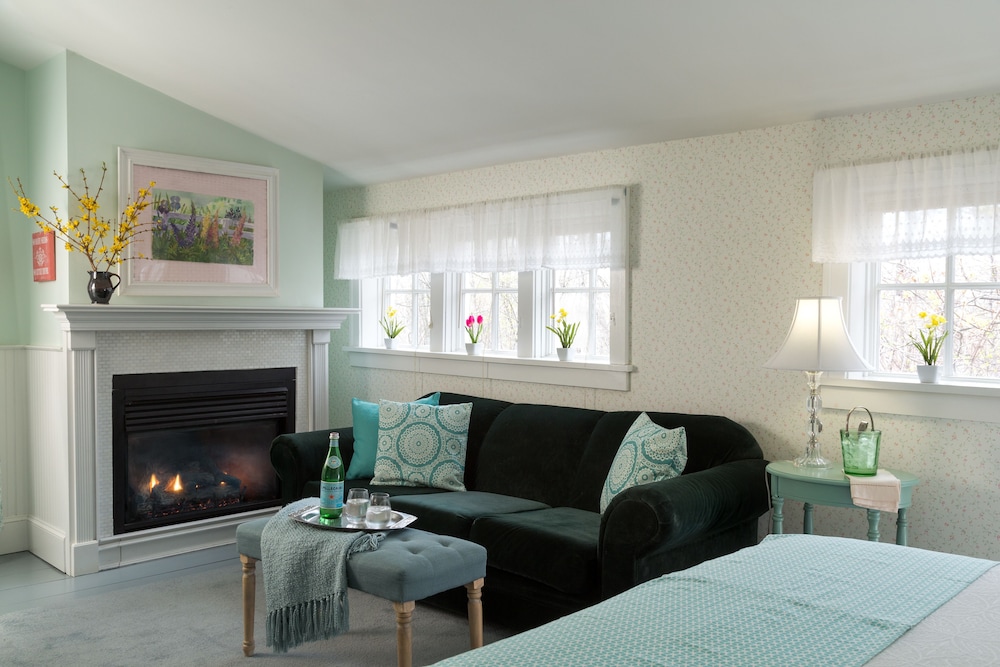 The Four Chimneys Inn 23/50