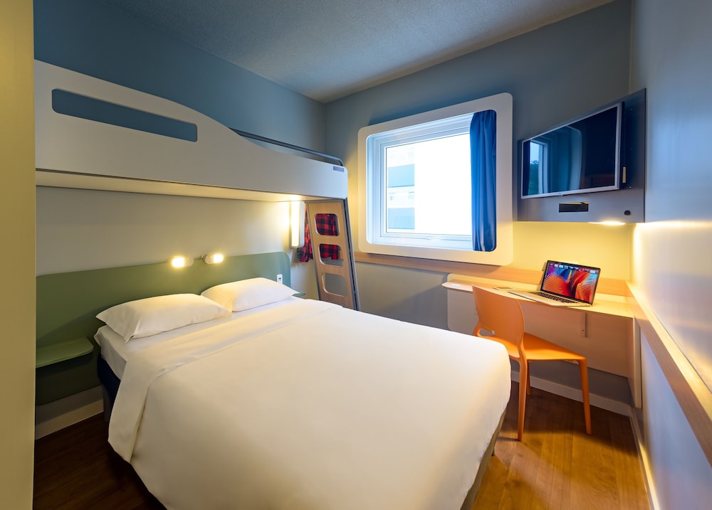 Ibis Budget Blumenau 30/68