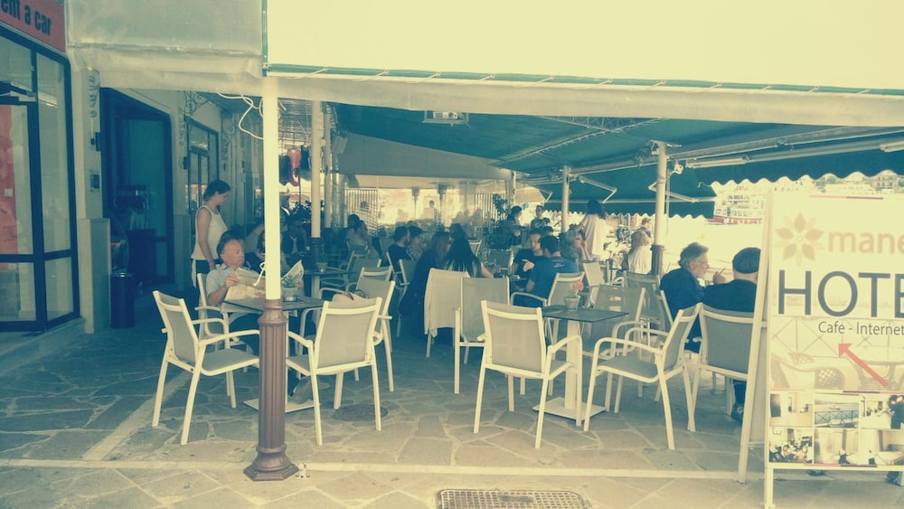 Hotel Manessi 37/62