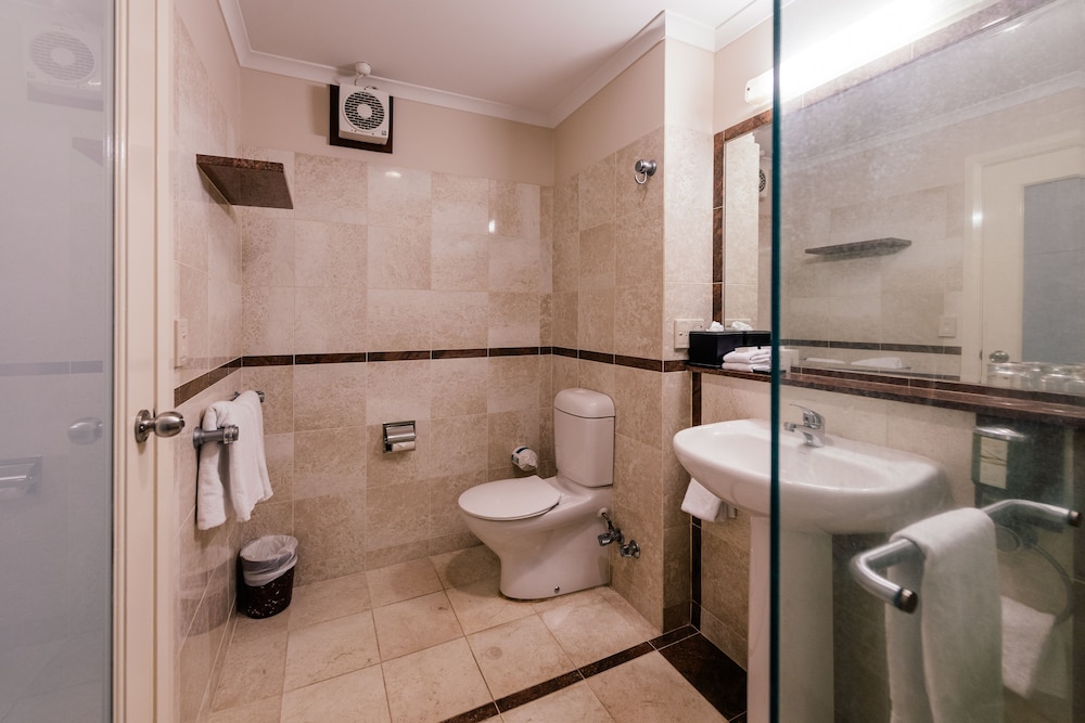 45 Joondalup Resort Country Club Blvd 18/44