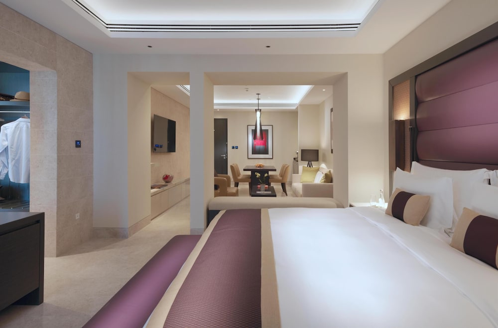 1 BEDROOM, JUNIOR SUITE, BALCONY