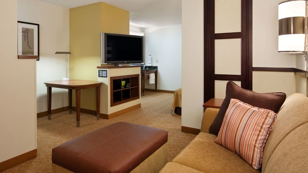 Hyatt Place Milwaukee Airport 26/34