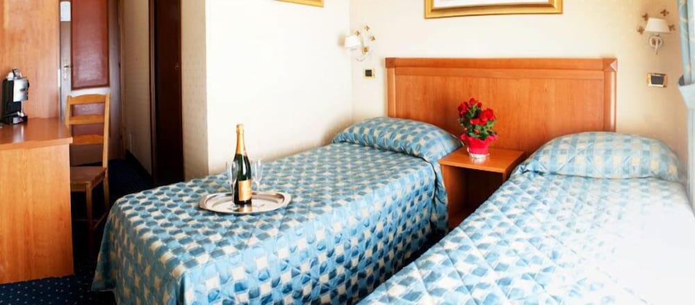 Vatican Holiday Hotel 15/36