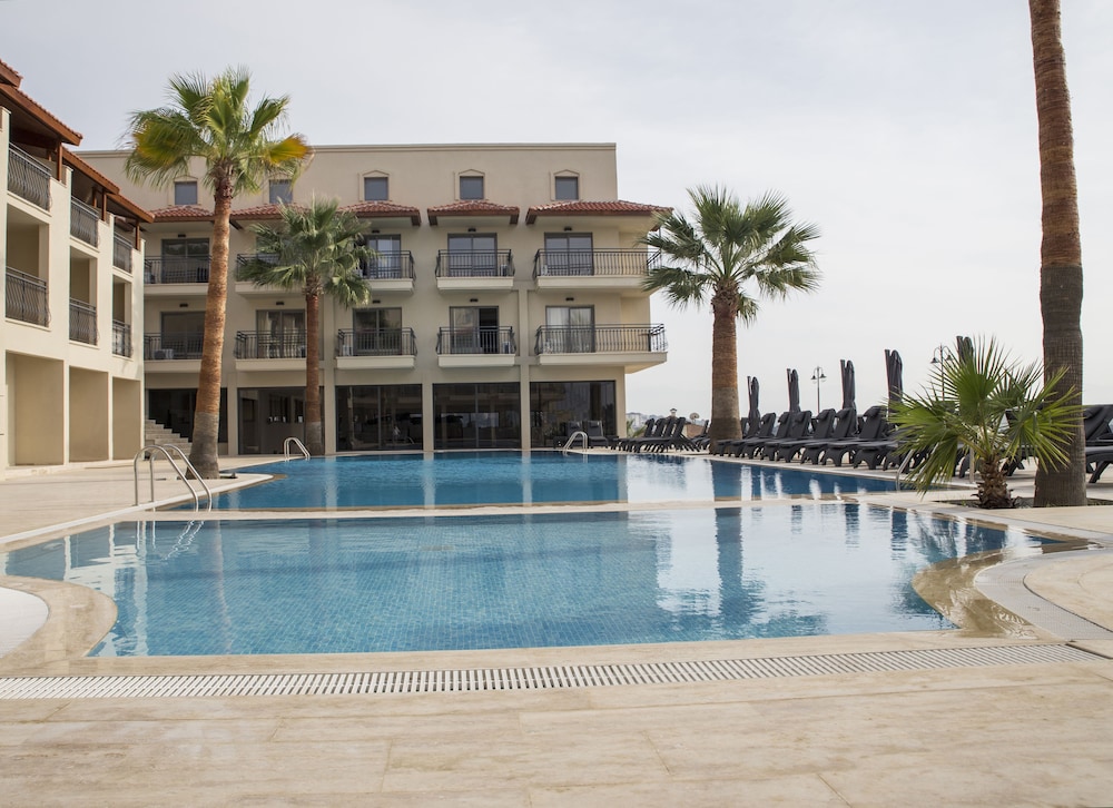 Palmera Hotel 4/50