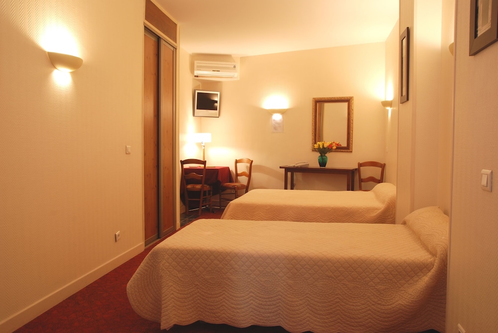 HOTEL PARIS GAMBETTA 14/29