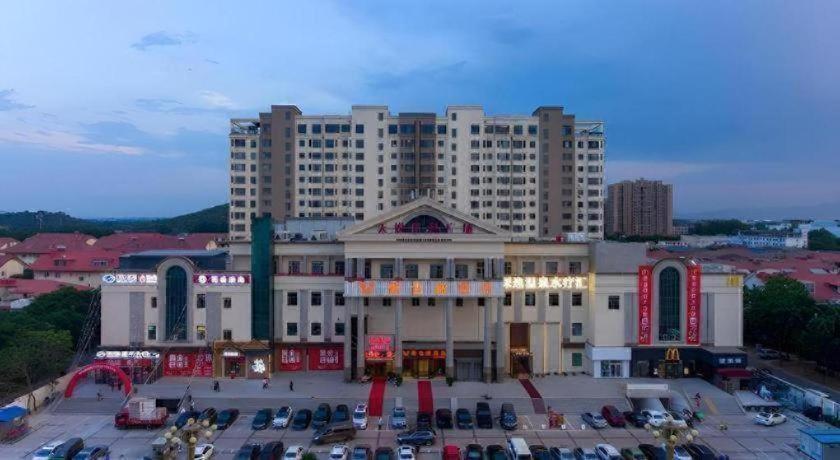 Vienna Hotel (Beijing Changping Science and Technology Park) 4/48