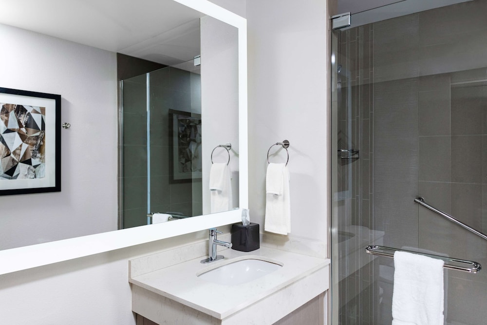 Hyatt House Nashville Downtown / Convention Center 43/47