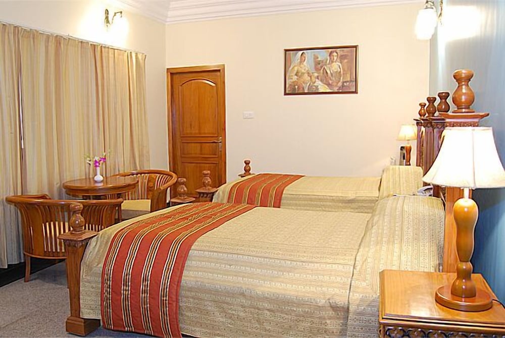IDEAL BEACH RESORT 7/30