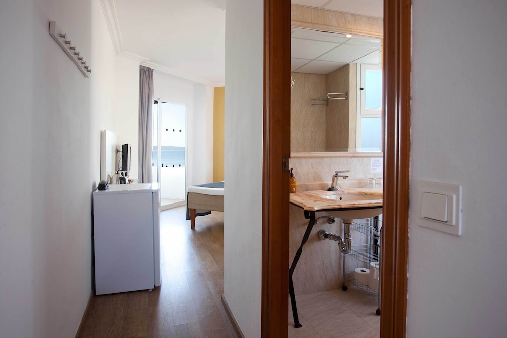 Palma Beach Hotel Apt 17/34