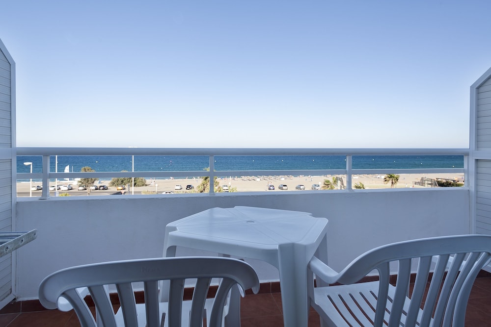Oasis Tropical Mojacar 60/72
