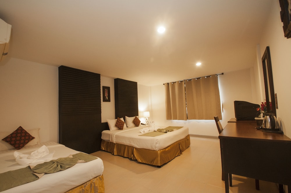 Patong Sino House 45/70