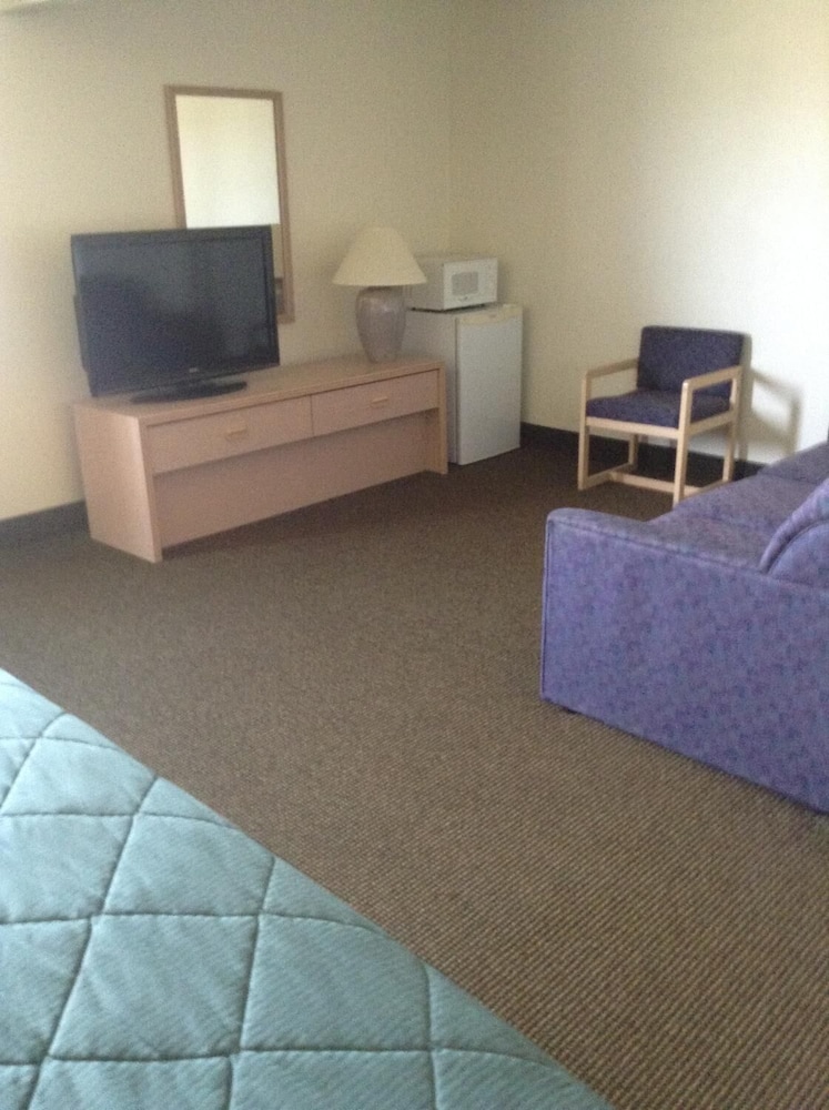 Americas Best Value Inn & Suites Stuart 34/39