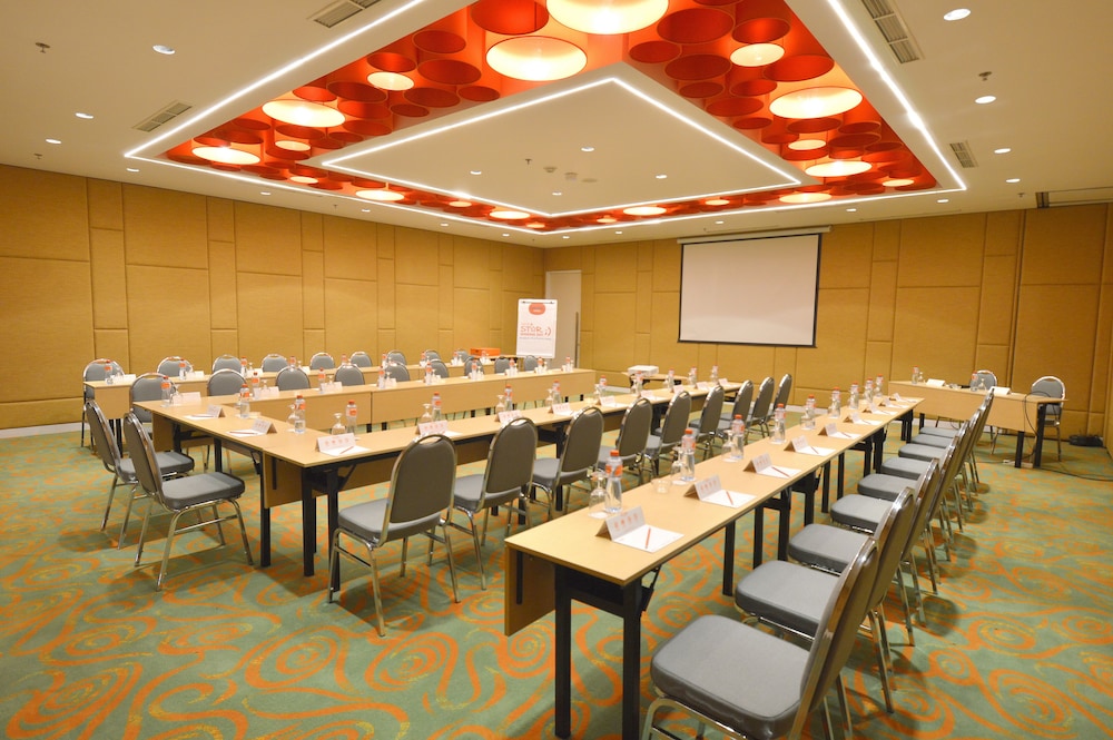 Harris Hotel And Conventions Denpasar Bali 53/66