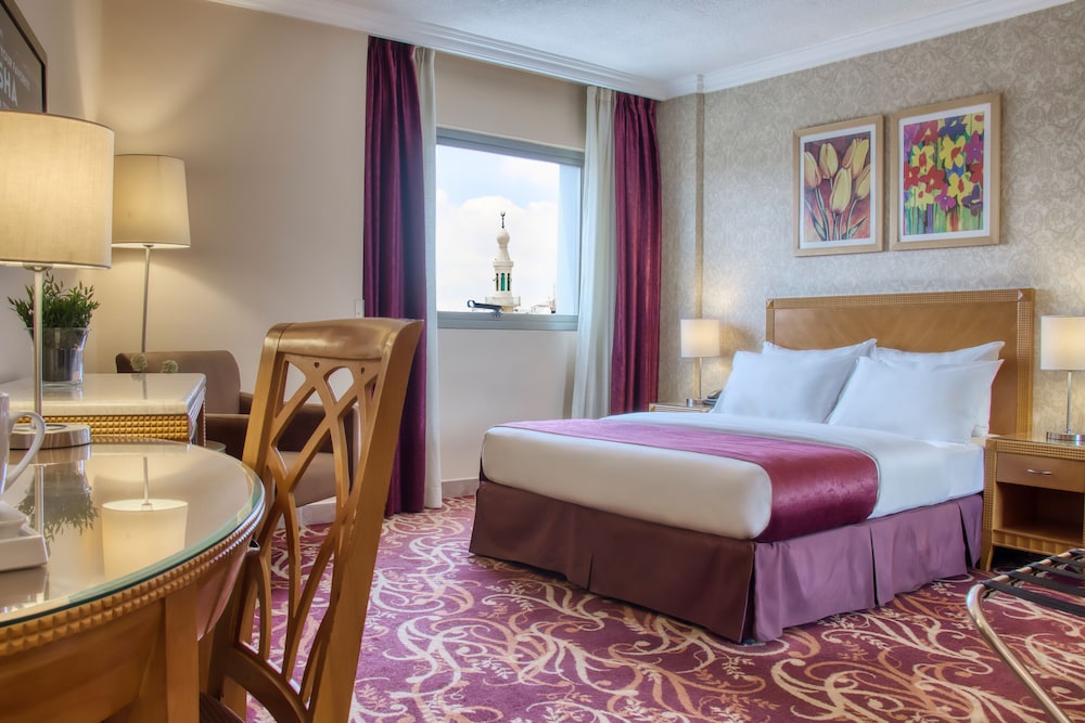 GENEVA HOTEL 24/76