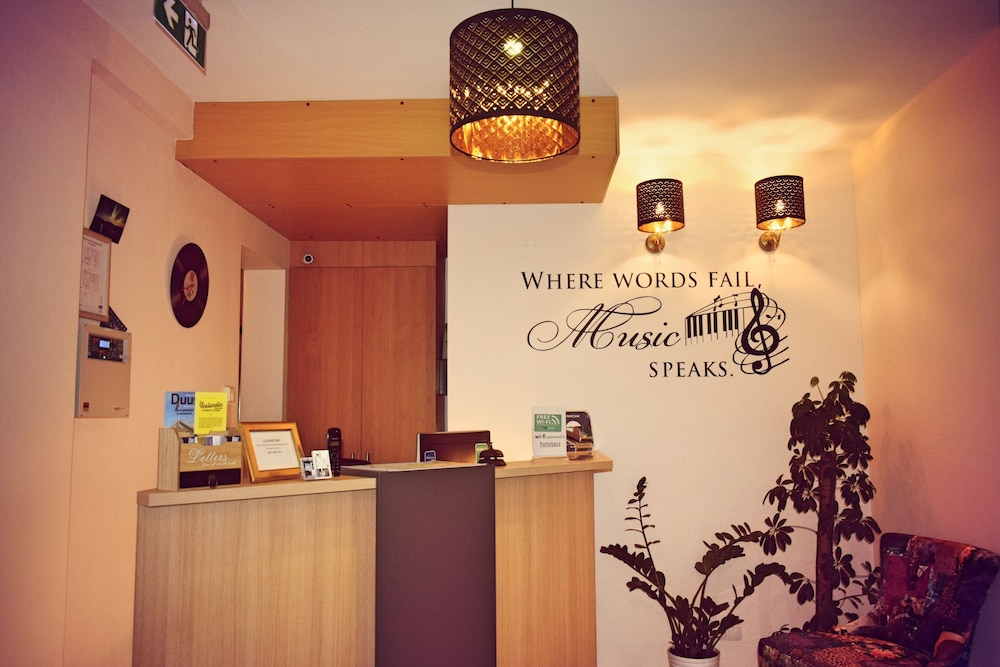 HOTEL JAZZ 5/50