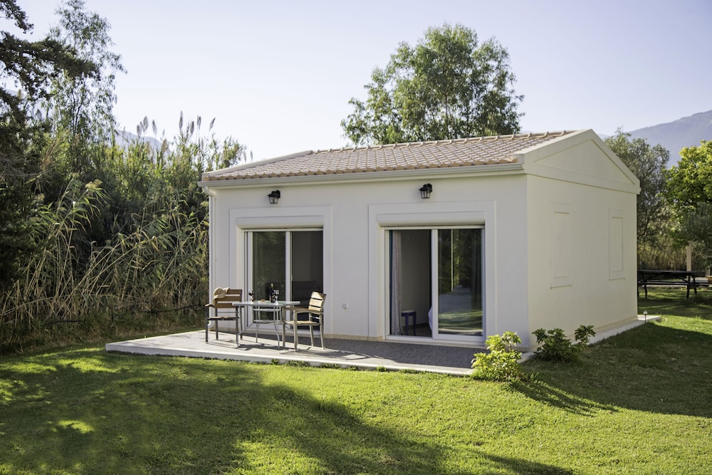 Sami Beach Hotel 3/50
