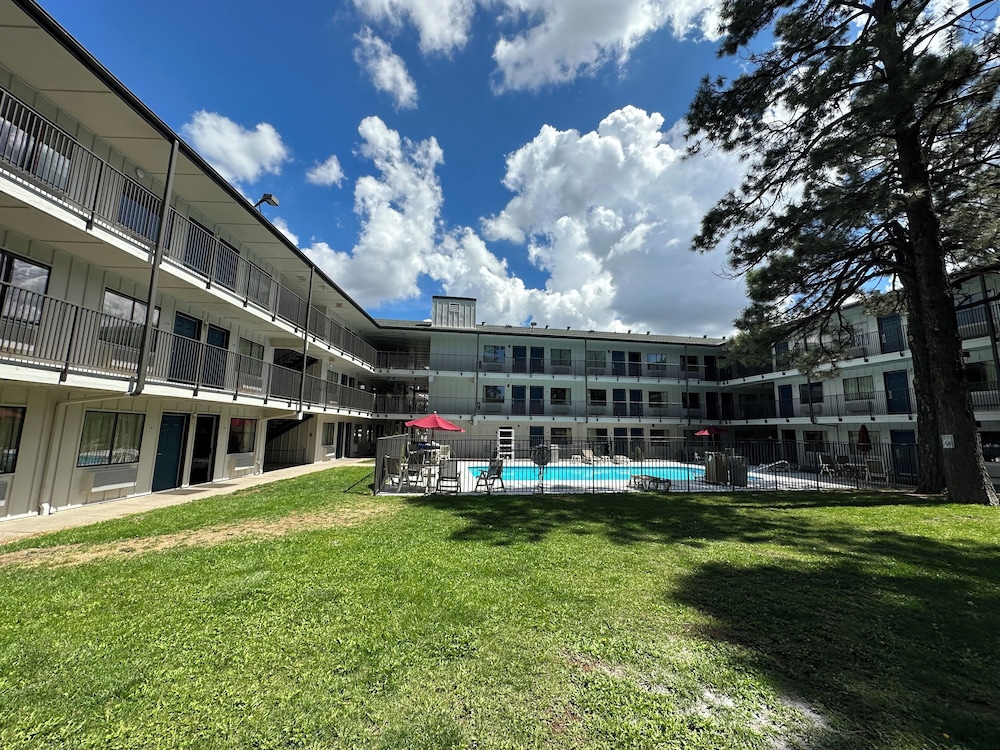 Motel6 Flagstaff, AZ - West - Woodland Village 38/50