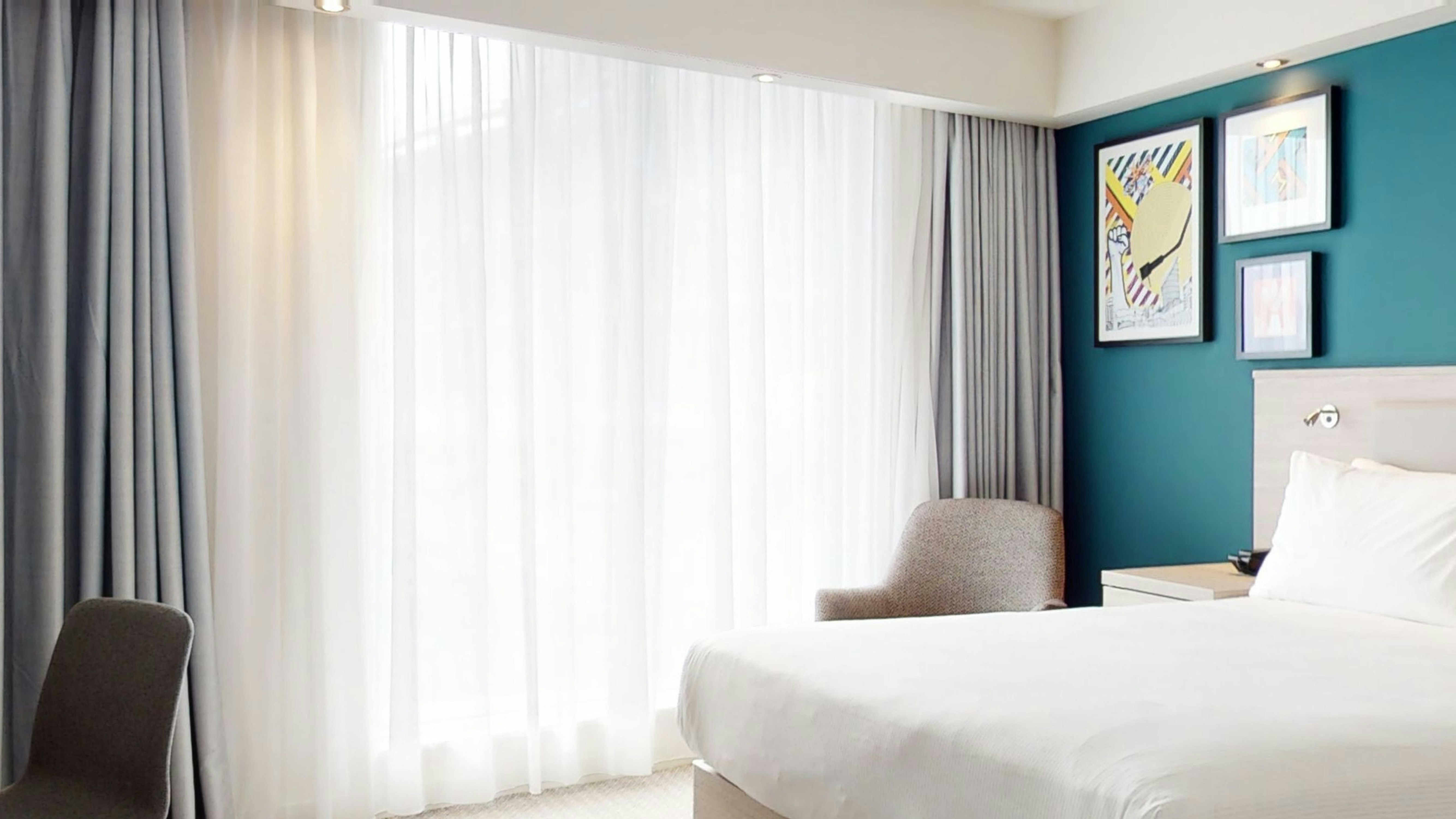 ROOM, QUEEN BED, ACCESSIBLE