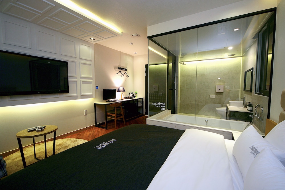 2 Heaven Hotel 14/69