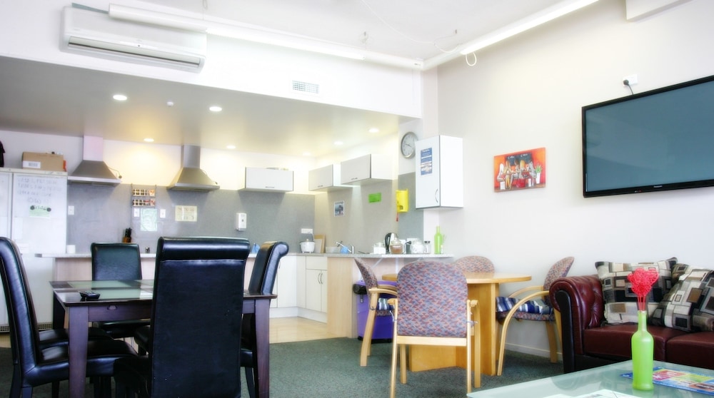 Backpackers Central Hamilton 29/34
