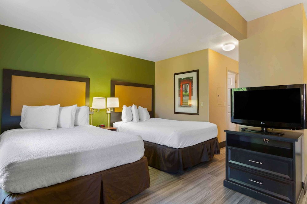 Extended Stay America Phoenix - Chandler - E. Chandler Blvd. 12/51