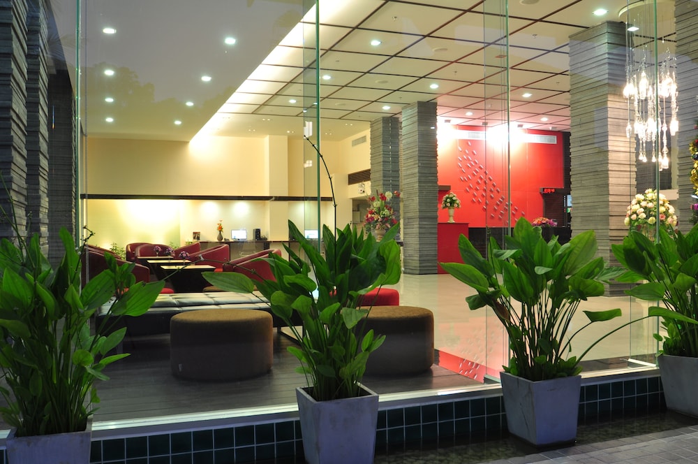 Mayflower Grande Hotel Chiang Mai 11/47