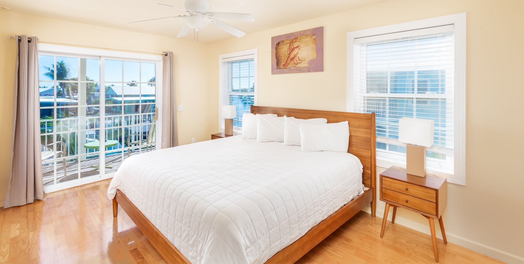 3 Bedrooms, Town House, Queen Bed, Canal View, 3 Bathrooms, Main Building
