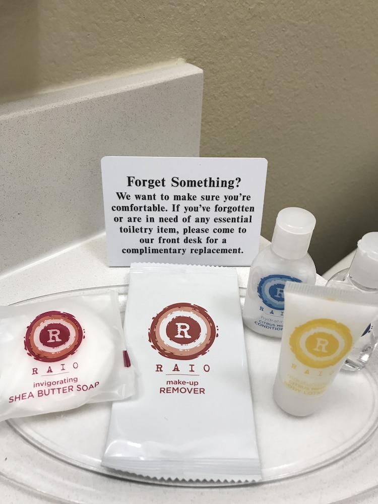 Comfort Suites Clarksville near Governors Square Mall 14/38