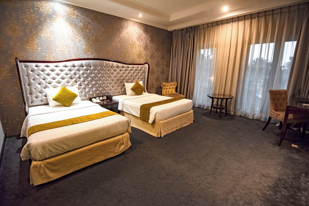 Mirah Hotel 17/65