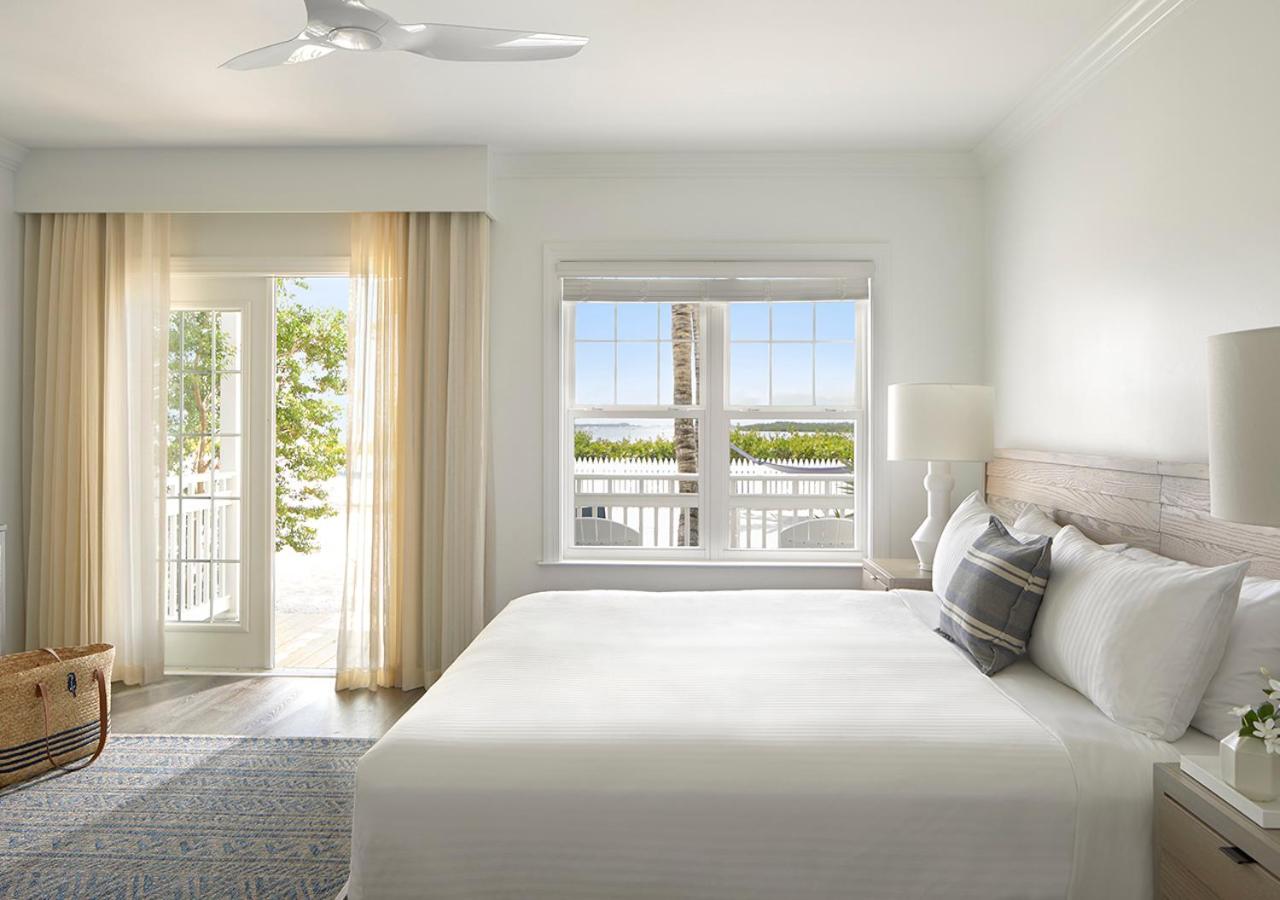 Suite, King Bed, Water Front