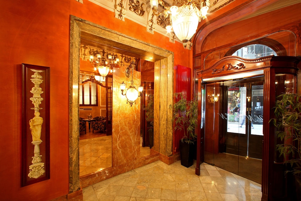Lobby at Hotel Nouvel, BARCELONA