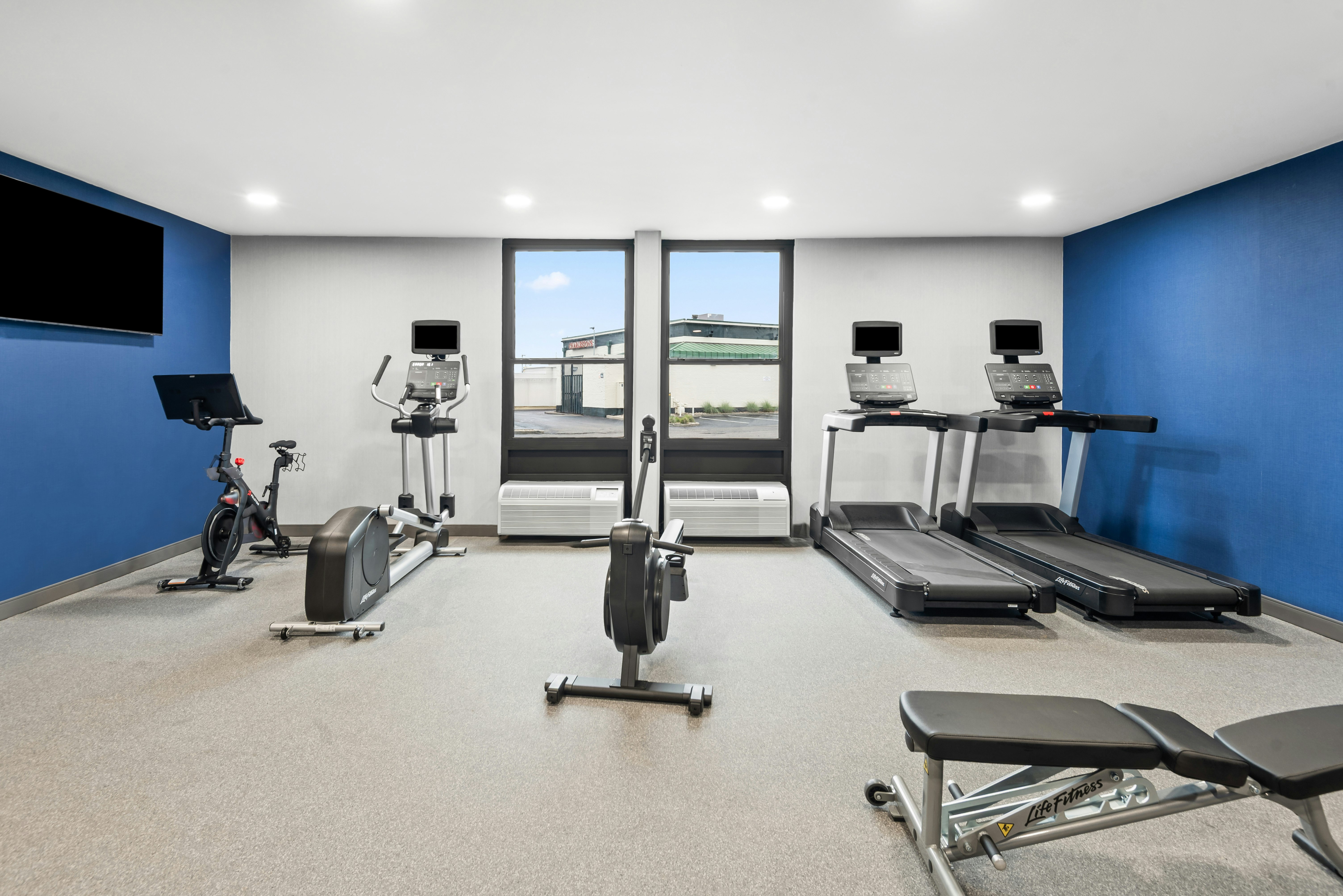 Hampton Inn Indianapolis-N.E./Castleton 25/42