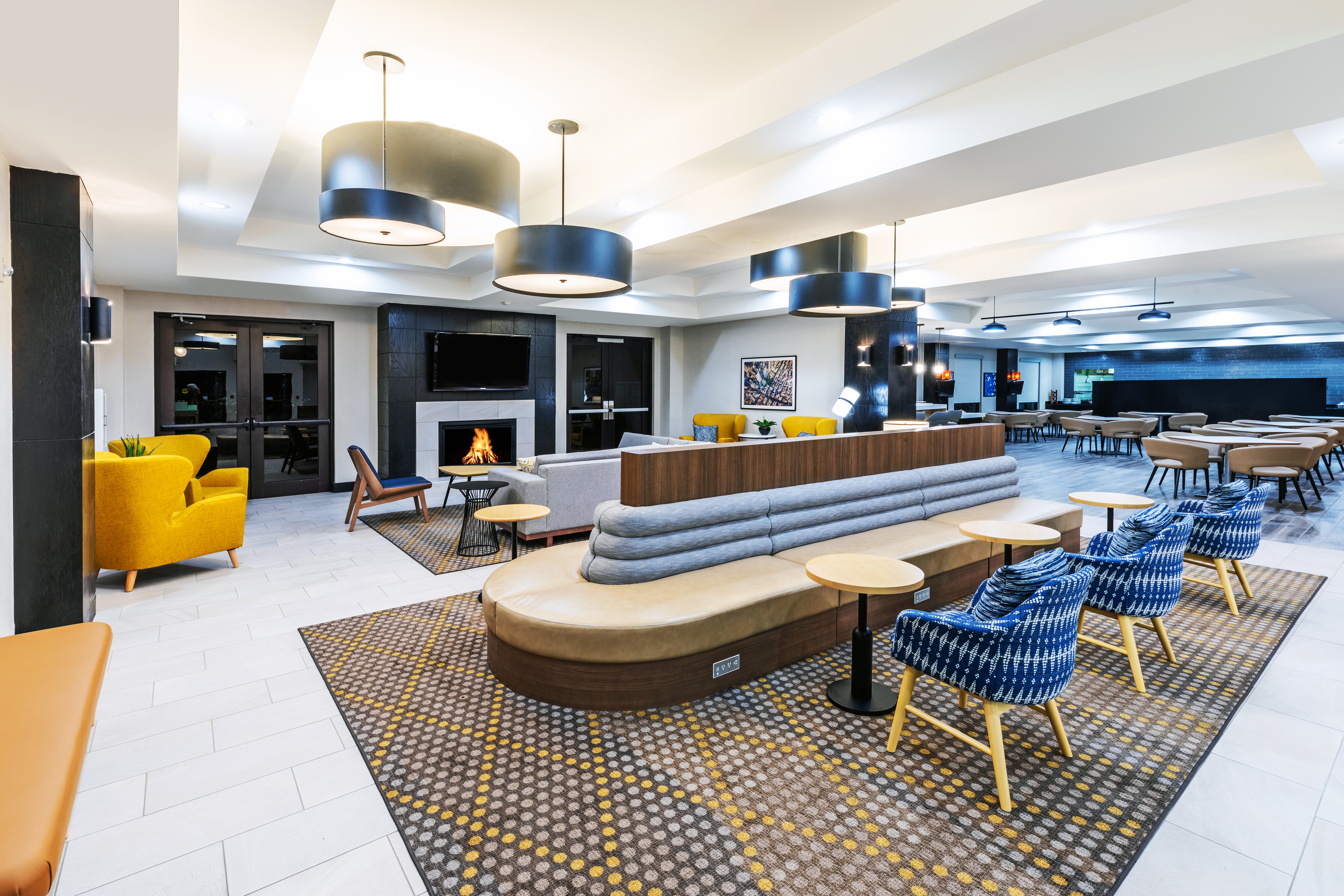Holiday Inn Hotel & Suites Tulsa South 41/56